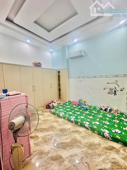 ✨ 1 Trệt 2 Lầu, HẺM NHỰA 6M KD NGAY CHỢ, 83M2 (Ngang 5M HIẾM/ NỞ HẬU x Dài 16.5M) - 7,8 TỶ - 9
