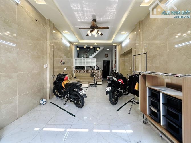 GIÁ THƠM  - 67M2 (4.2x14) NỞ HẬU 5M - 2 TẦNG, 4 PN - H3G 10 BƯỚC RA Ô TÔ TRÁNH - 9