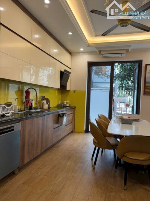 Bán nhà 4 tầng thang máy mặt phố Khu Đông Nam Cường, TP HD, 118m2, 4 ngủ, 5 vs cực đẹp - 9