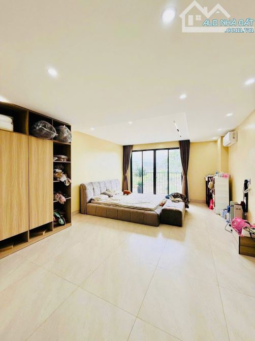 Bán nhà Ngọc Thụy, Long Biên DT 56M, 5 TẦNG, MT 5.1M, GARA Ô TÔ, THANG MÁY- FULL NỘI THẤT-