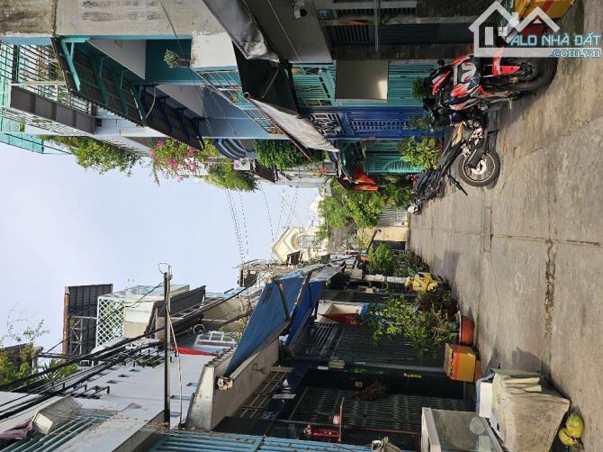 HẺM 5M XE HƠI NGỦ TRONG NHÀ - HƯƠNG LỘ 2 - GIÁP TÂN PHÚ 4 TẦNG- NGANG 5 DÀI 13 CHỈ 5.55 TỶ