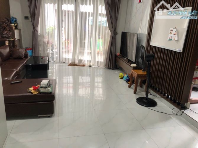 SIÊU PHẨM LÔ GÓC 2 MẶT TIỀN TRUNG TÂM HẢI CHÂU ,VỊ TRÍ Ở VÀ KINH DOANH SIÊU ĐỈNH – 5TY X