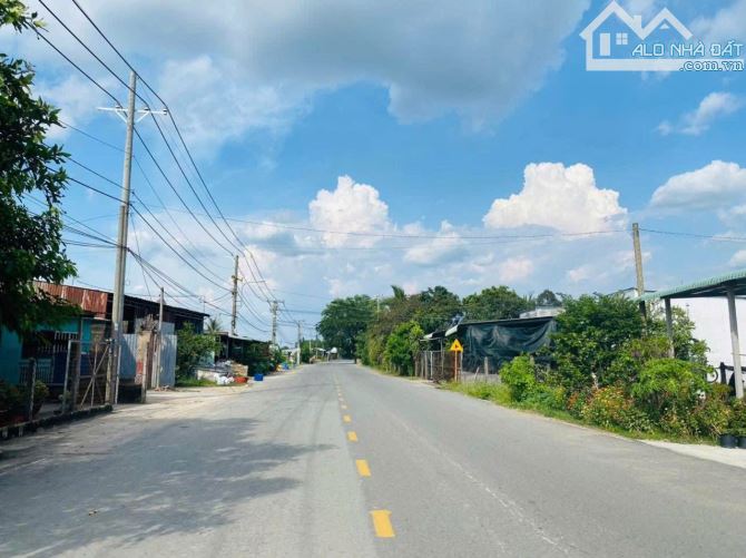 Bán Đất 2 Mặt Tiền Đường Liên Huyện DH 683,2m2 Nở hậu, Sát KCN, Tiện Xây Trọ, Xây Xưởng