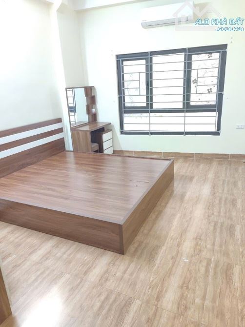 📍 LẠC LONG QUÂN – 5 TẦNG – 3 PHÒNG NGỦ – DTSD 30M² – 5.7 TỶ 🏠