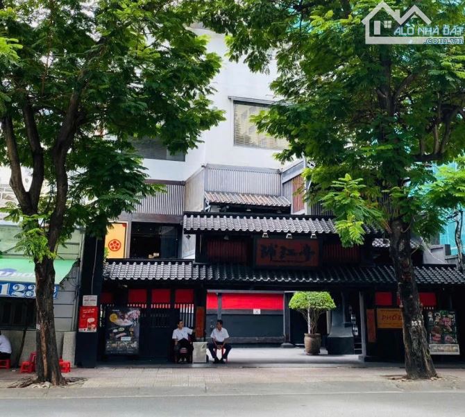 Bán nhà 14m x 40m MT Trần Quốc Thảo, Quận 3