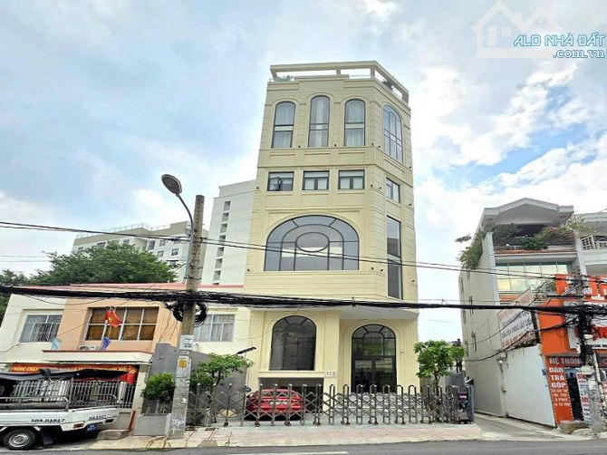 Bán nhà 8m x 24m MT Lê Quang Định, phường 1, Quận Gò Vấp