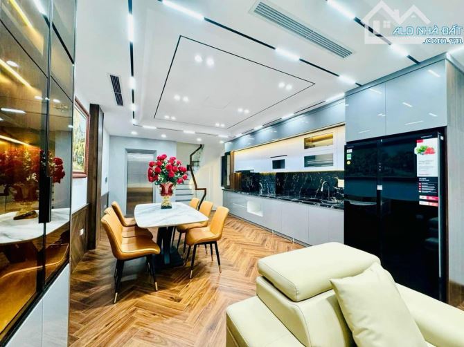 BÁN NHÀ PHÂN LÔ LIỀN KỀ BỘ CÔNG AN, YÊN XÁ, TÂN TRIỀU, 7 TÂNG THANG MÁY, 70M2, 18.9 TỶ