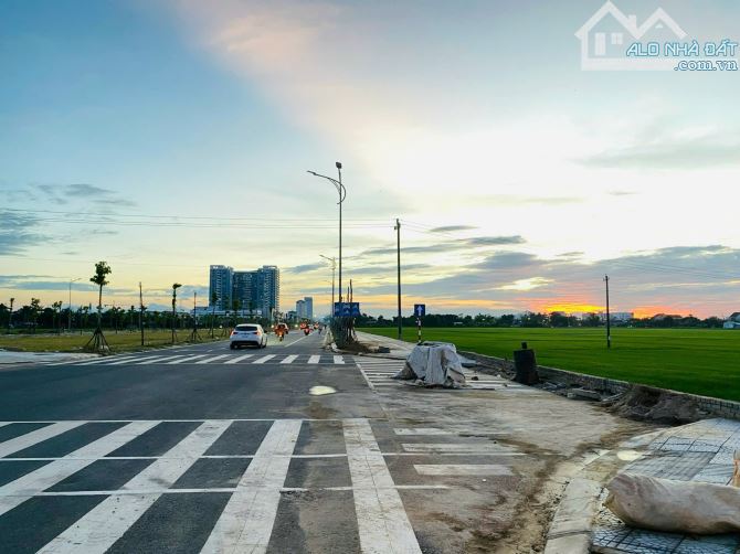 MẶT TIỀN NGÔ THÚC KHUÊ THÔNG VŨ THẮNG NỐI DÀI NGAY CẦU NHƯ Ý 1 - TTHC CÔNG TP HUẾ - phường