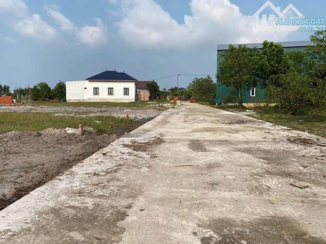 Bán block vinh thái, phú vang, tp Huế giá 3xx