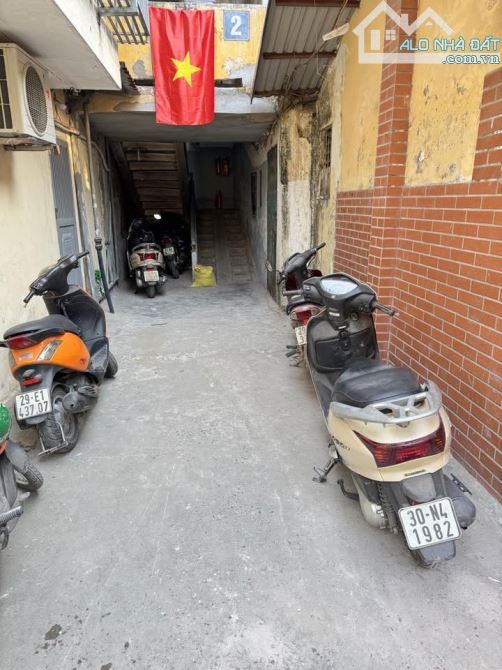 Đang hiển thị Trả theo ngày  Căn hộ tập thể Nguyên bản tại Thành Công-Ba Đình 45m2x2 ngủ