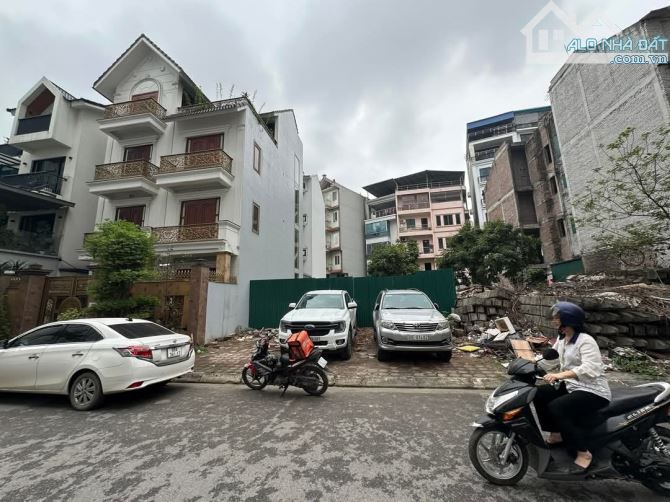 BÁN ĐẤT KĐT MỄ TRÌ THƯỢNG NAM TỪ LIÊM, Ô TÔ TRÁNH KINH DOANH ĐẦU TƯ. DT 426M2 GIÁ 128 TỶ