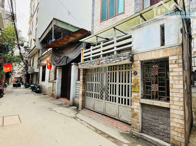 Bán nhà riêng 3 tầng, 200m2, mặt tiền 16m, ngõ ô tô tại Nam Từ Liêm, chỉ 29.5 tỷ