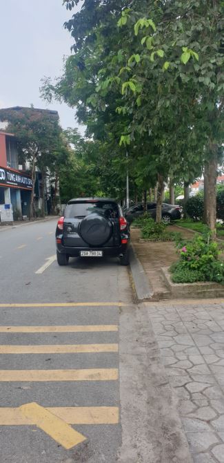 Chính chủ gửi Bán NHANH Đất Giang Biên, ngõ ô tô tránh, DT 74m, MT 4.1m, nhỉnh 8 tỷ