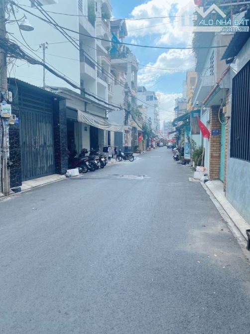 nhà ngay thoại ngọc hầu tt tân phú đường nhựa xe tải thông thoáng khu hiếm nhà bán chỉ 1că
