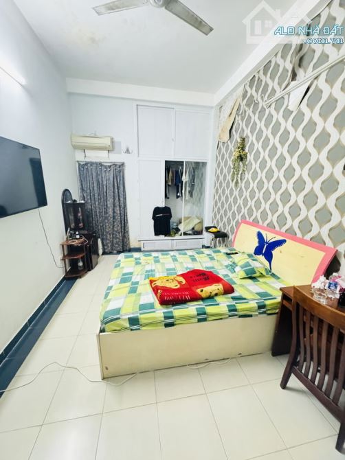 BIỆT THỰ ĐỒNG ĐEN – HẺM Ô TÔ TRÁNH –  VÀI CĂN RA MT – 130M² – KINH DOANH ĐỈNH