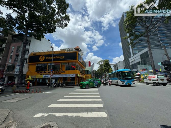 Góc 2MT Nguyễn Thị Minh Khai + Tôn Thất Tùng Q1 - 12x18m - 2Tầng - HĐT 400tr/th - 100Tỷ