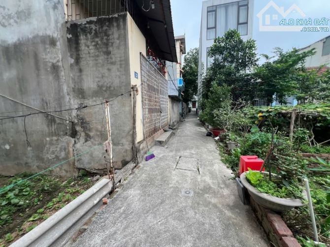 Bán đất Đông Mỹ _ ngõ nông siêu đẹp_ 56m2_ giá 5.1 tỷ