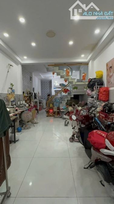 VỊ TRÍ VIP,NHÀ ĐẸP SÁT MT -2TẦNG ĐỖ NHUẬN- TÂN PHÚ