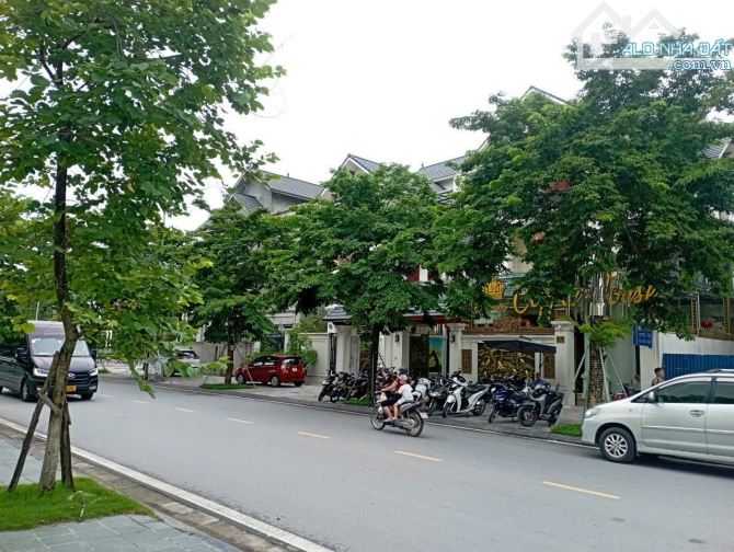 Chủ gửi Bán căn Biệt thự mặt Trần Phú, kdt Dệt may, thành phố Nam Định