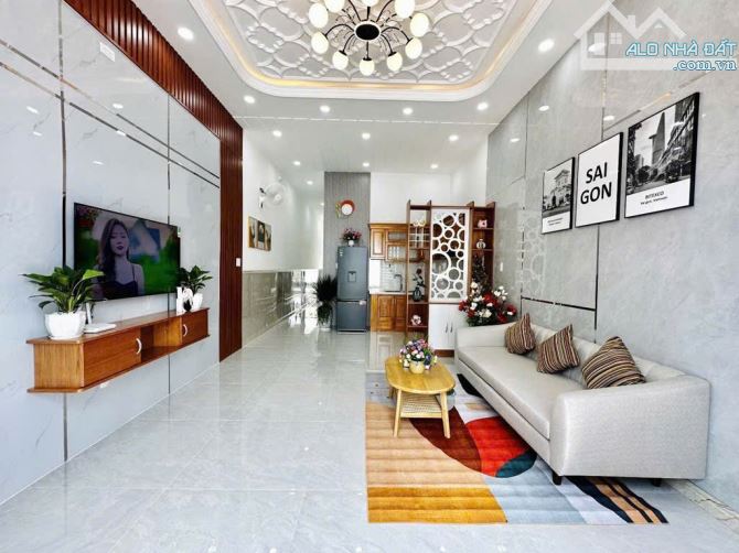 Gần Emart 2 - Hẽm xe hơi - nhỉnh 3 tỷ DT56m2 - Ngang 4m - Sổ vuông A4