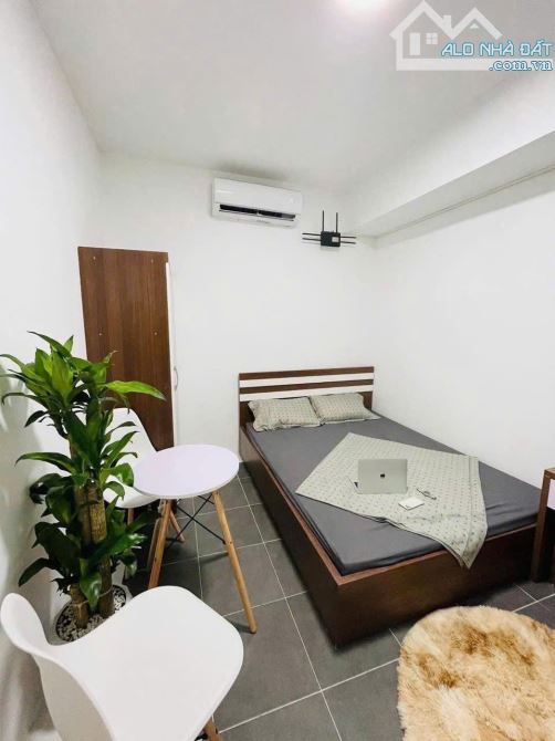 Bán gấp tòa CHDV Xã Đàn, DT 120tr/th, 28 phòng, ba gác đỗ cửa, gần ô tô, 88m x 7T