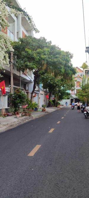 Bán nhà khu Vip KDC Trung Sơn Bình Chánh 120m2[6×20] 6 tầng đúc [hầm lửng 3 lầu sân thượn]