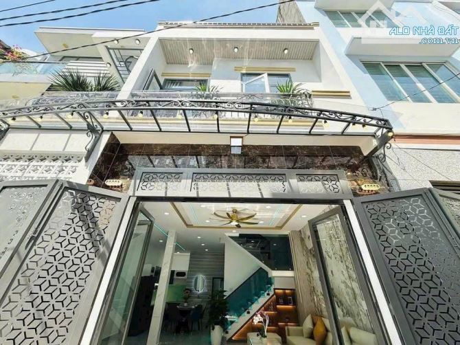 Đi nước ngoài định cư bán gấp nhà ở đường Thạch Thị Thanh, phường Tân Định, quận 1, giá 2