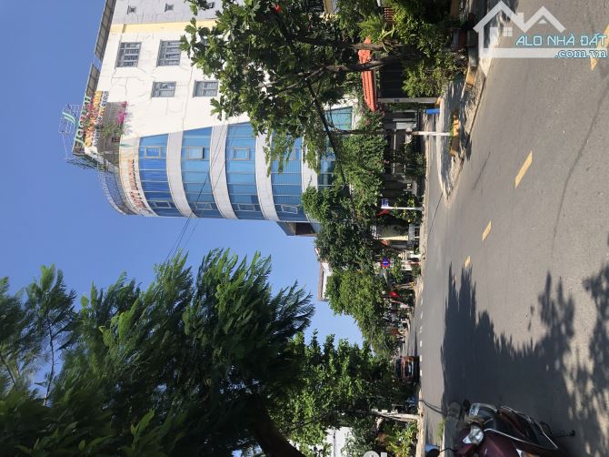 CHỦ ĐI MỸ NÊN CẦN BÁN NHANH LÔ ĐẤT ĐƯỜNG TỐ HỮU SÁT GÓC GIỮA 2 NGÃ TU RẤT ĐẸP.