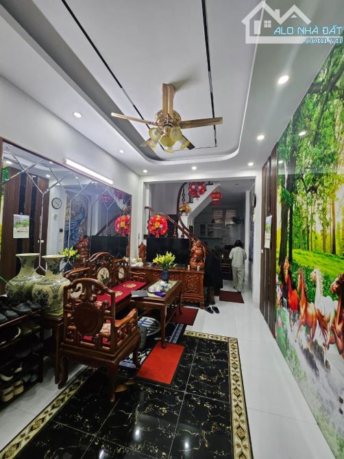 💥. Bán gấp nhà Đông Ngạc 70m² – Mặt tiền 5m, ô tô tránh – Giá chỉ hơn 7 tỷ! – Nhà 2 mặt t