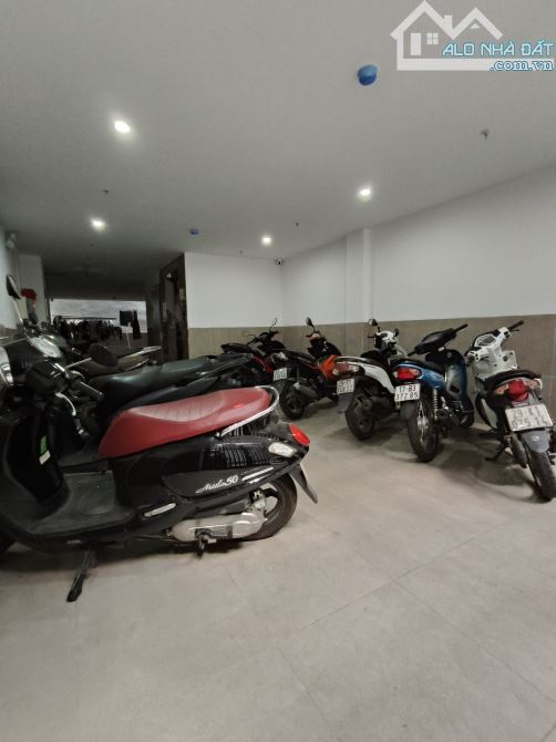 Toà nhà dòng tiền, ngõ oto thông, gần Hồ Tây. 75m2 8 tầng MT 5m sát MP, oto vào nhà