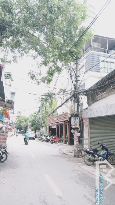 Bán CHDV 8 Tầng Thang Máy, 14 phòng, DT 960tr/năm, Full PCCC Tại Mễ Trì.