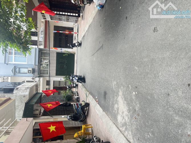 NHÀ PHÂN LÔ 50M² ĐƯỜNG LÁNG, 5 TẦNG, Ô TÔ TRÁNH – VÀO NHÀ, NỘI THẤT ĐẸP, GIÁ 18TỶ – KD TỐT