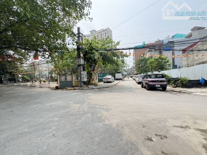 BÁN NHÀ NGỌC THUỴ 7 TẦNG THANG MÁY- GARA Ô TÔ —FULL NỘI THẤT XỊN - GIÁ 25 TỶ