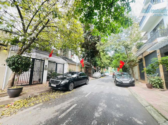 BÁN BIỆT THỰ LIỀN KỀ LÔ GÓC TRƯỜNG CHINH - ĐỐNG ĐA - VỈA HÈ - 80M2-4T MT5m