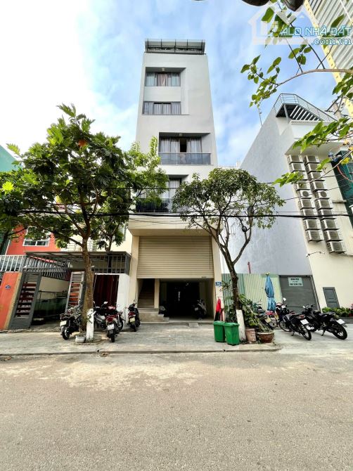 Bán tòa căn hộ Biển Sơn Trà 6 tầng - doanh thu 70 triệu/ tháng - giá bán 17 tỷ