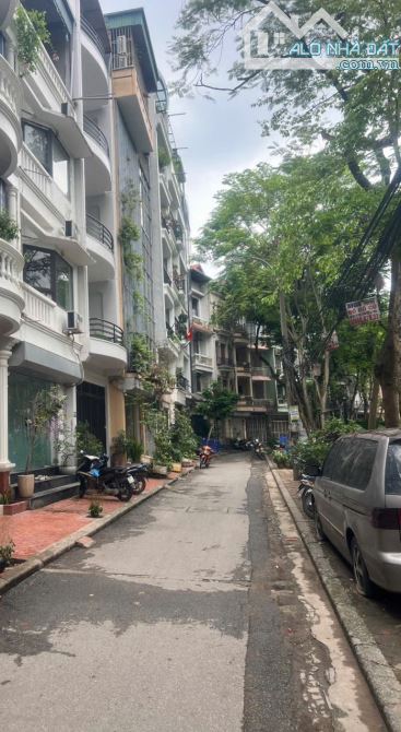 Bán nhà riêng 75m2, view hồ, 2 mặt tiền đường Kim Đồng.