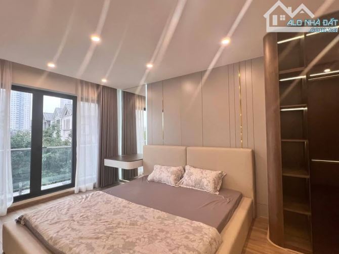 SIÊU PHẨM NHÀ ĐẸP, TT THẠCH BÀN, LB 🔰DT: 60m2🔹8 Tầng Thang Máy🔹4m MT 💰 Giá: 18.5 Tỷ
