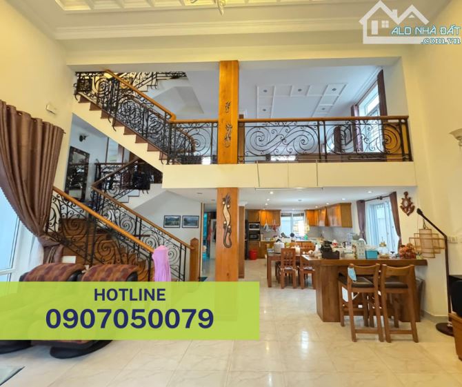 BÁN BIỆT THỰ 1T3L MỚI 100% MẶT TIỀN PHƯỜNG 2 GẦN BIỂN BÃI SAU VŨNG TÀU 6PN FULL NỘI THẤT
