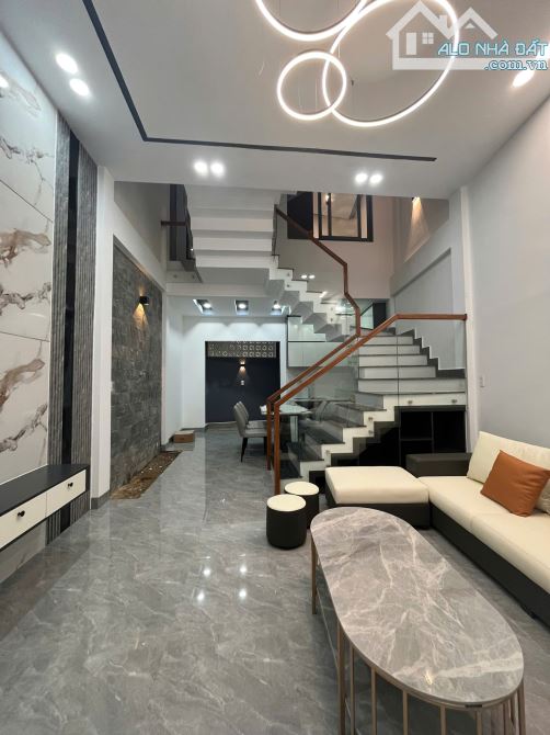 Nhà 3 tầng Kiệt Trần Phú Cách Mặt Tiền đường chính 20m