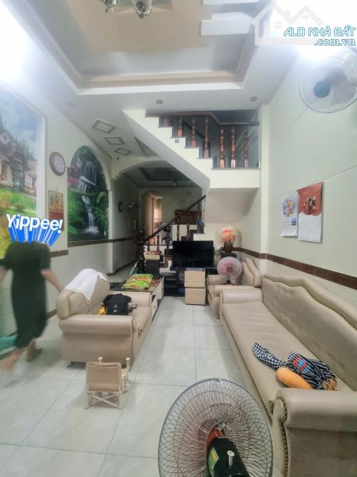 Bán nhà 1 Trệt 1 Lầu Đông Hòa,đường xe hơi vào tận nhà,cách đường lơn 50m