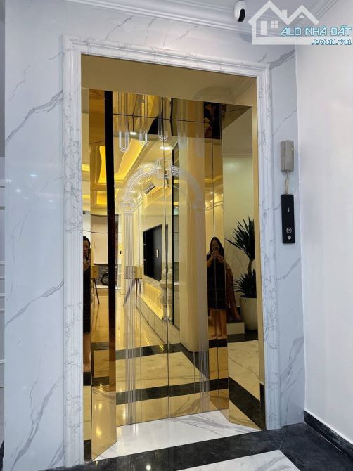 BÁN NHÀ NGÕ 548 NGUYỄN VĂN CỪ – LONG BIÊN – 13.2 tỷ 34m² x 7 tầng, mặt tiền 4m
