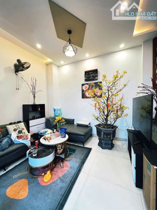Bán nhà 3 tầng 2 mặt kiệt 7m đường nguyễn công trứ sát cầu sông hàn và cầu rồng (sơn trà)