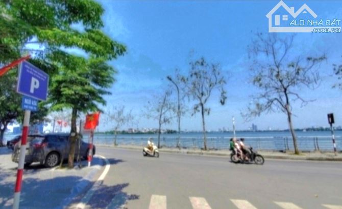 Bán biệt thự sân vườn phố Võng Thị Tây Hồ 152m2 nhỉnh 30 tỷ gần kề Hồ Tây