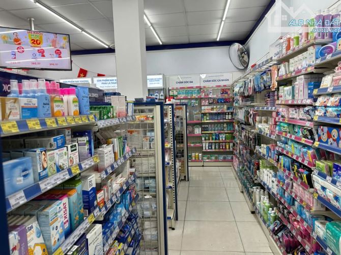 Khu vực hiếm Mặt phố Nguyên Hồng, vỉa hè rộng, kinh doanh, ô tô tránh, dt47m,5tầng, mt5,8m