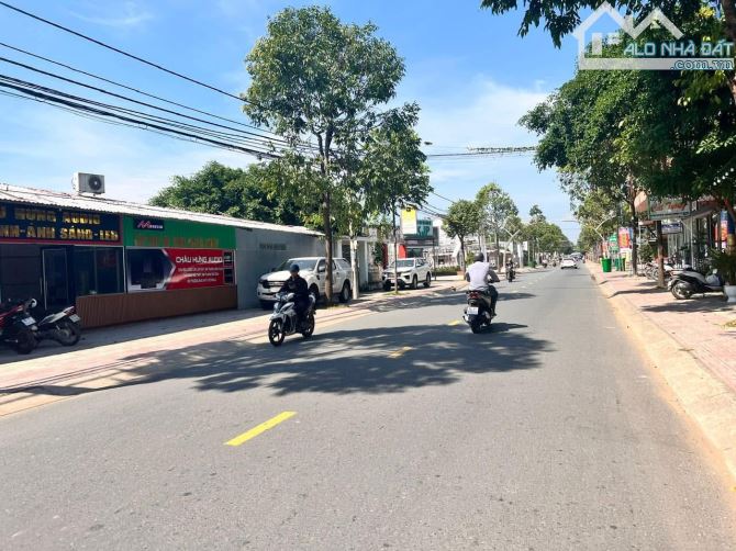 Mặt tiền Trần Phú Nối dài đoạn khu dân cư đông đúc