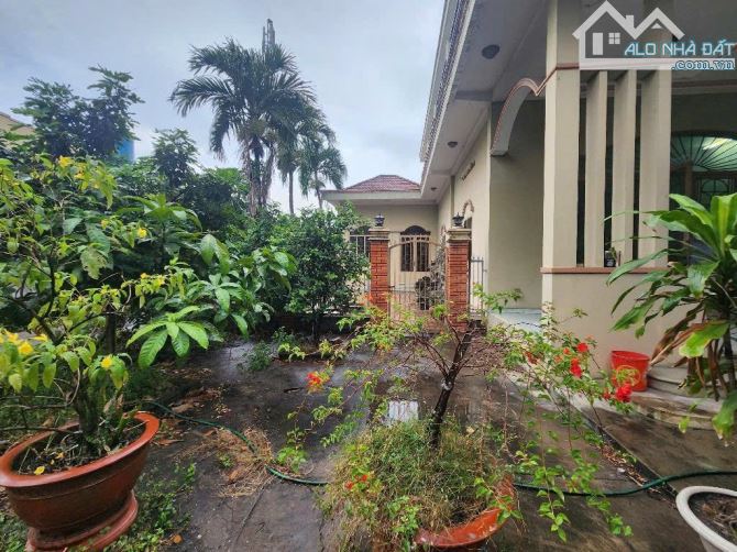 Bán nhà mặt tiền Nguyễn Văn Bứa 1266 m2, Mt 20m, 27 tỷ, Hóc Môn, HCM