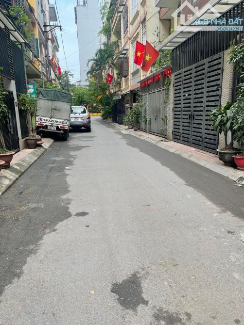 PHÂN LÔ GIẢI PHÓNG - Ô TÔ TRÁNH- KHU CÁN BỘ CAO CẤP -THANG MÁY NHẬP KHẨU, 79m2xMT6mx26 tỷ