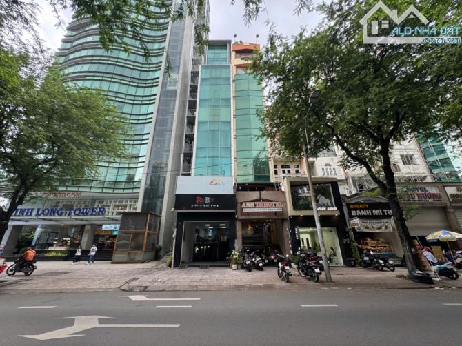 Tòa Nhà 2 MT ngay Nguyễn Văn Trỗi - DT 13 x20M- CN 286 m2 - HĐT 360tr/1T -Hầm 8 Tầng