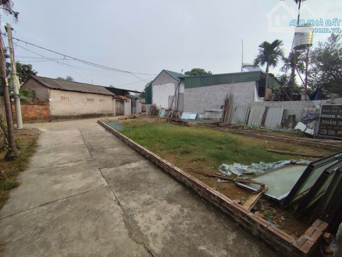 Bán lô góc 75,6 phun thổ cư, ôtô đỗ cửa thoải mái như đi siêu thị