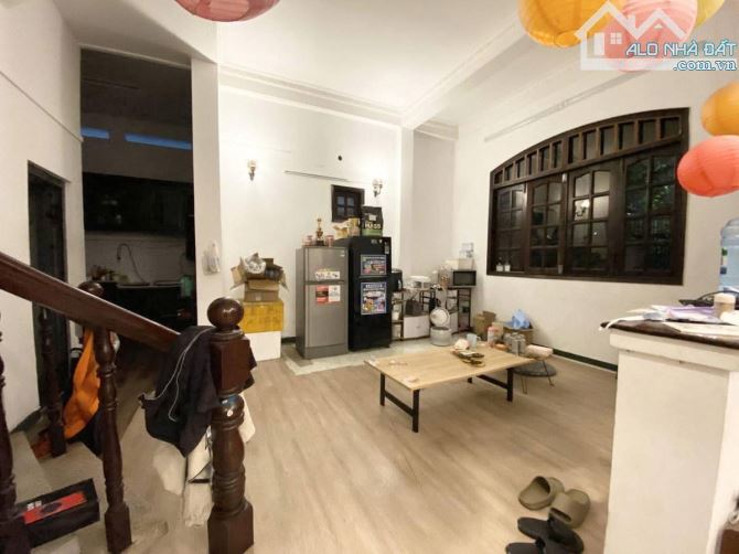 🏡 BIỆT THỰ CỔ LÔ GÓC – TRUNG TÂM QUẬN 3 – GIÁ 19.6 TỶ